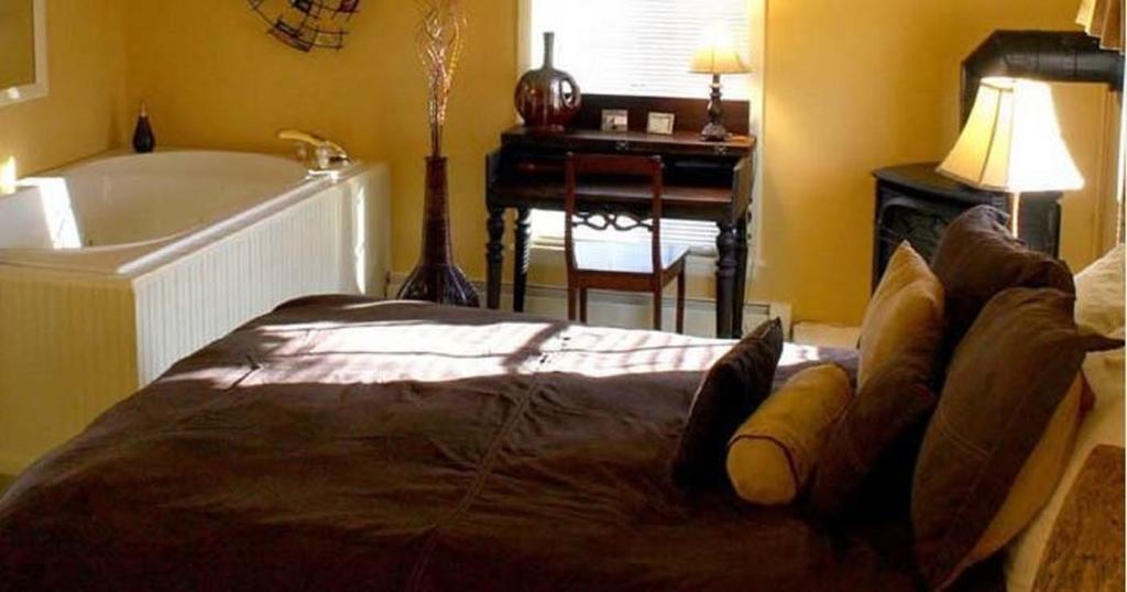 Munro House Bed And Breakfast Jonesville Oda fotoğraf