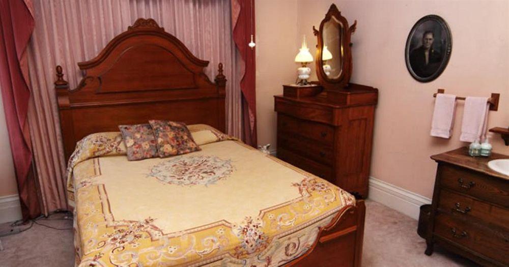 Munro House Bed And Breakfast Jonesville Dış mekan fotoğraf