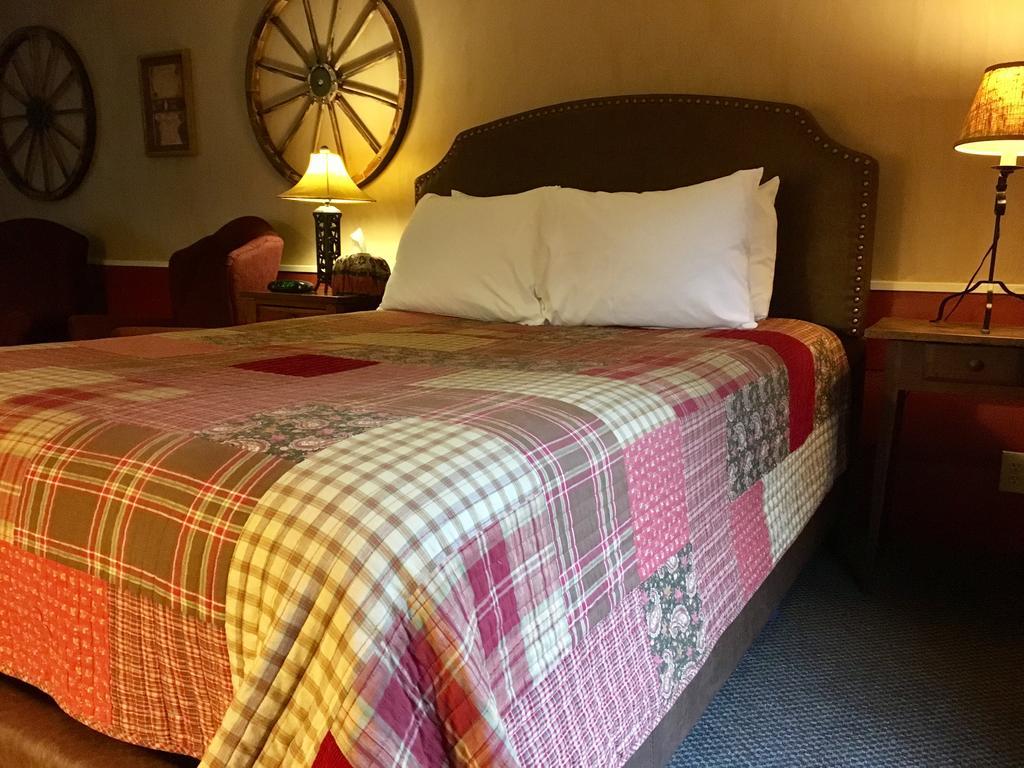 Munro House Bed And Breakfast Jonesville Dış mekan fotoğraf