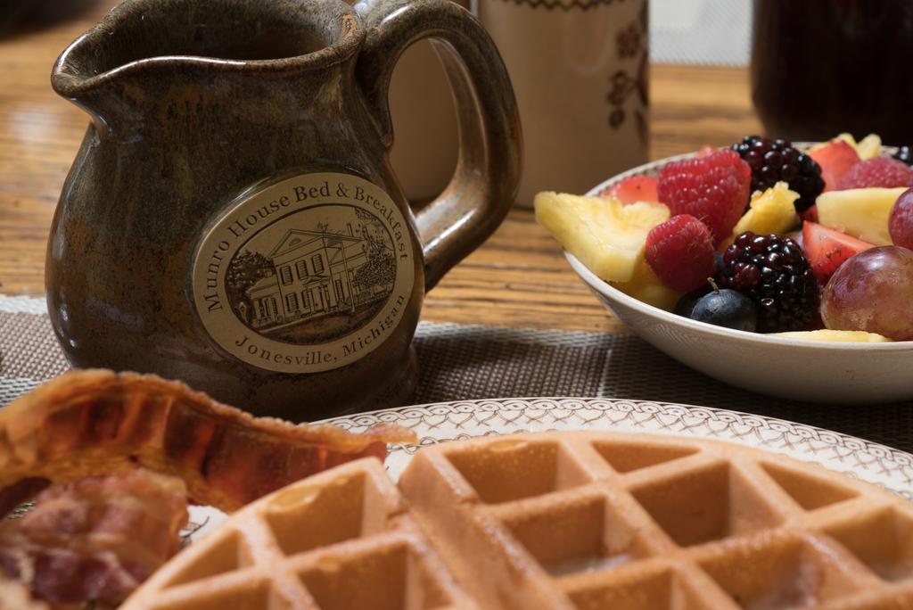 Munro House Bed And Breakfast Jonesville Dış mekan fotoğraf