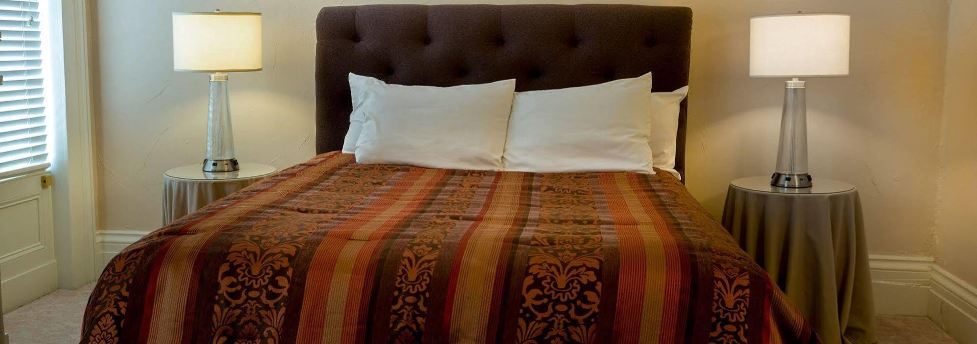 Munro House Bed And Breakfast Jonesville Dış mekan fotoğraf